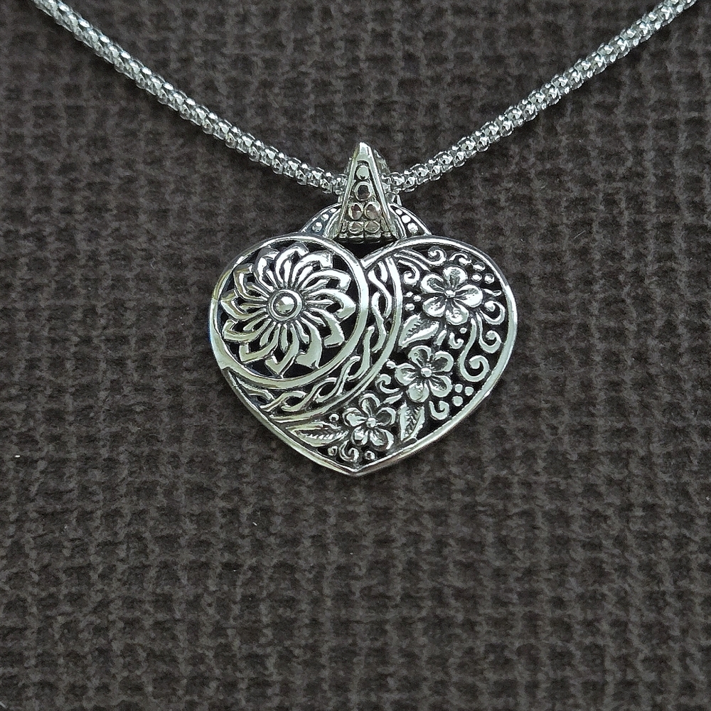 Annika Witt Sterling Silver🤍 Scroll📜 Heart❤ Pendant Necklace - NWT - Picture 2 of 16